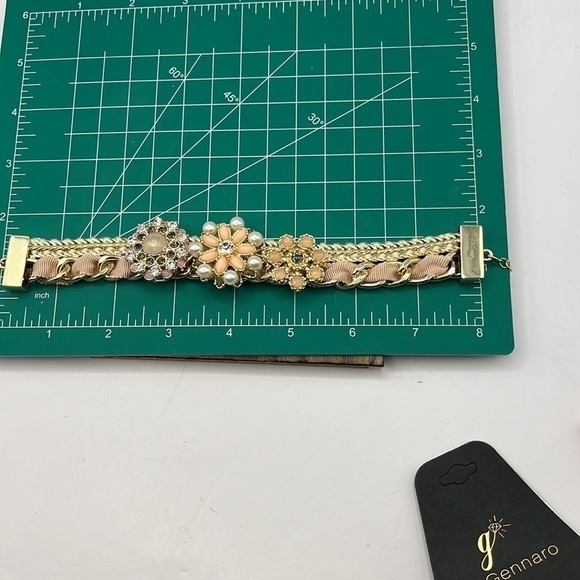 Bracelet by Gennaro Bling Faux Pearl Bracelets With Rhinestones Flowers - Picture 12 of 12